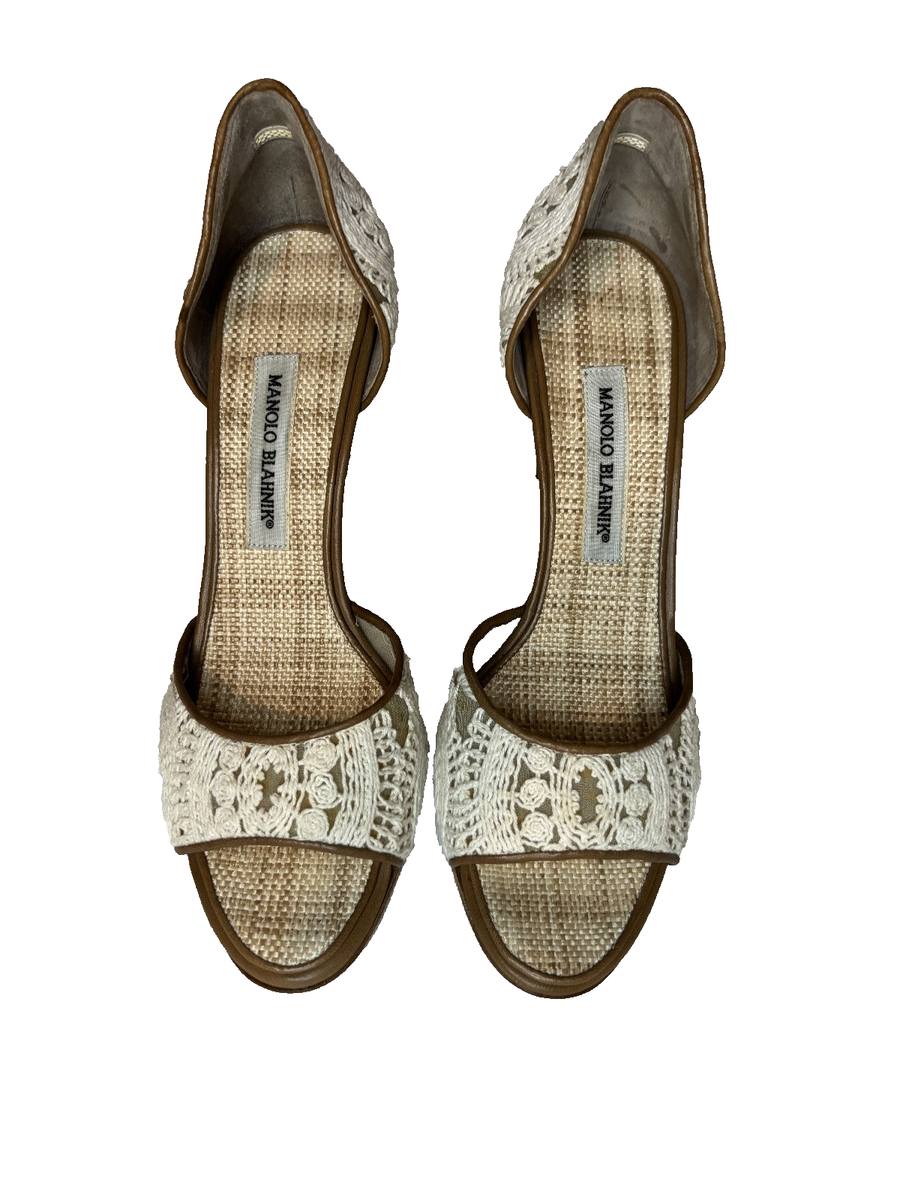 Authenticated Manolo Blahnik Vintage Cream Crochet D'orsay Heels