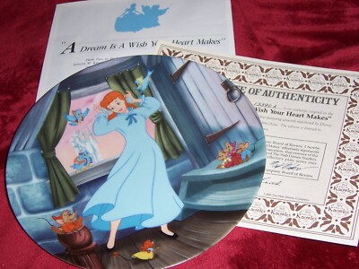Knowles Disney Cinderella Collectors Plate ''A Dream Is A Wish Your Heart Makes'' 