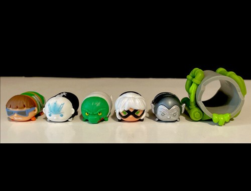Marvel Tsum Tsum BLACK CAT ELECTRO DOC OCK LIZARD GOBLIN MEDIUM Figures & Stand - Picture 2 of 9