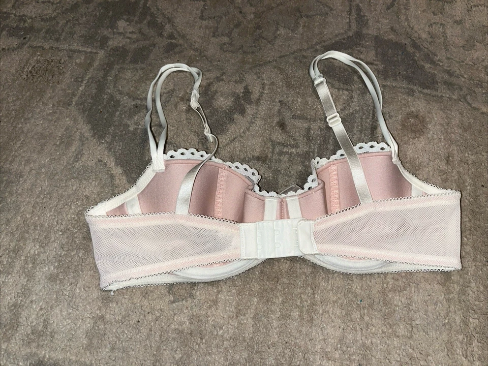 Sujetador B.Tempted by Wacoal para mujer Ciao Bella encaje balconette 32B blanco rosa Foto 3 de 4