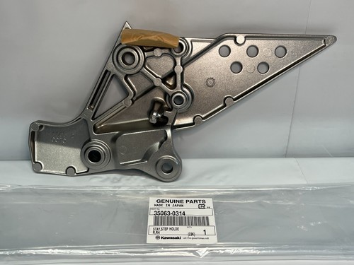 【NEW】Kawasaki Genuine STAY, STEP HOLDER, RH 35063-0314 Direct Japan - Picture 2 of 3