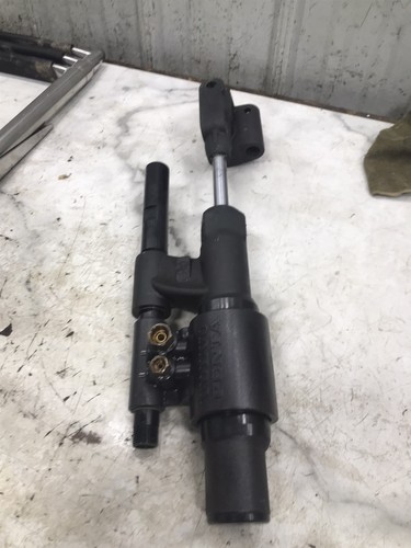 Volvo Penta SX M SX-M stern Out Drive Outdrive power steering hydraulic cylinder