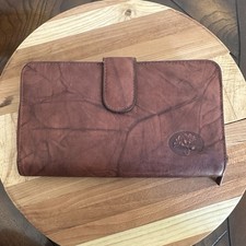 Buxton Wallet Bifold Organizer 7x4 Inch Brown Leather Floral Embossed Zip New