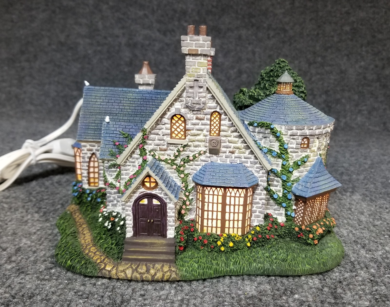 HAWTHORNE VILLAGE Thomas Kinkade LAMPLIGHT MANOR LIGHTUP BUILDING