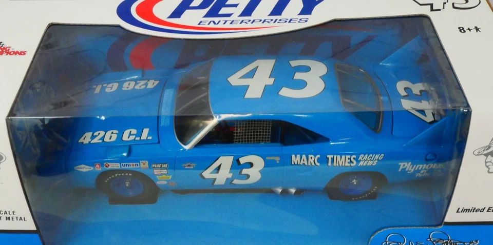 RC2 Richard Petty 1970 Plymouth Superbird #43 Marc Times Racing News 1/18 - Image 3 of 4