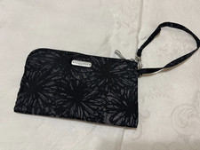 Baggallini Black Gray Floral Wallet Wristlet Pouch RFID Lt Blue Interior XLNT