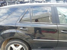 Porte arrière et accessoires Mercedes 420