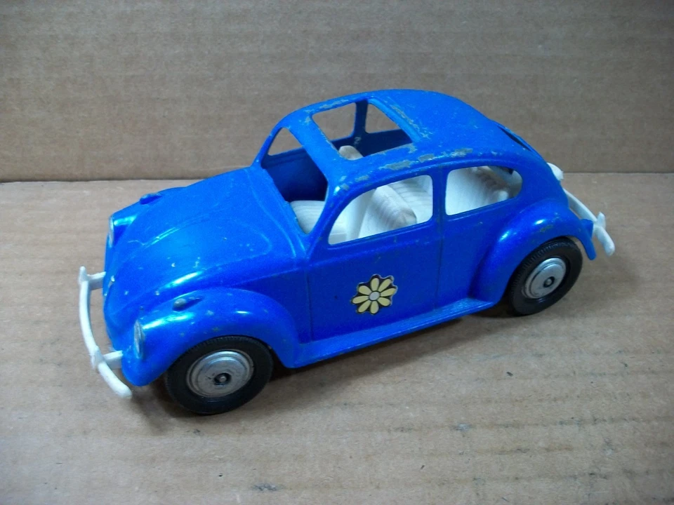 Vintage Hubley Volkswagen Beetle #1480 ~ Blue ~ 7.3" Long - Image 2 of 4