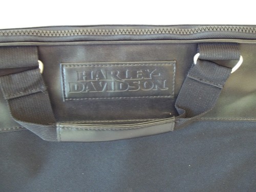 "Bolso de mano negro Harley Davidson en ángulo para silla de montar de motocicleta 20"" x 10"" x 4,5" - Imagen 2 de 8