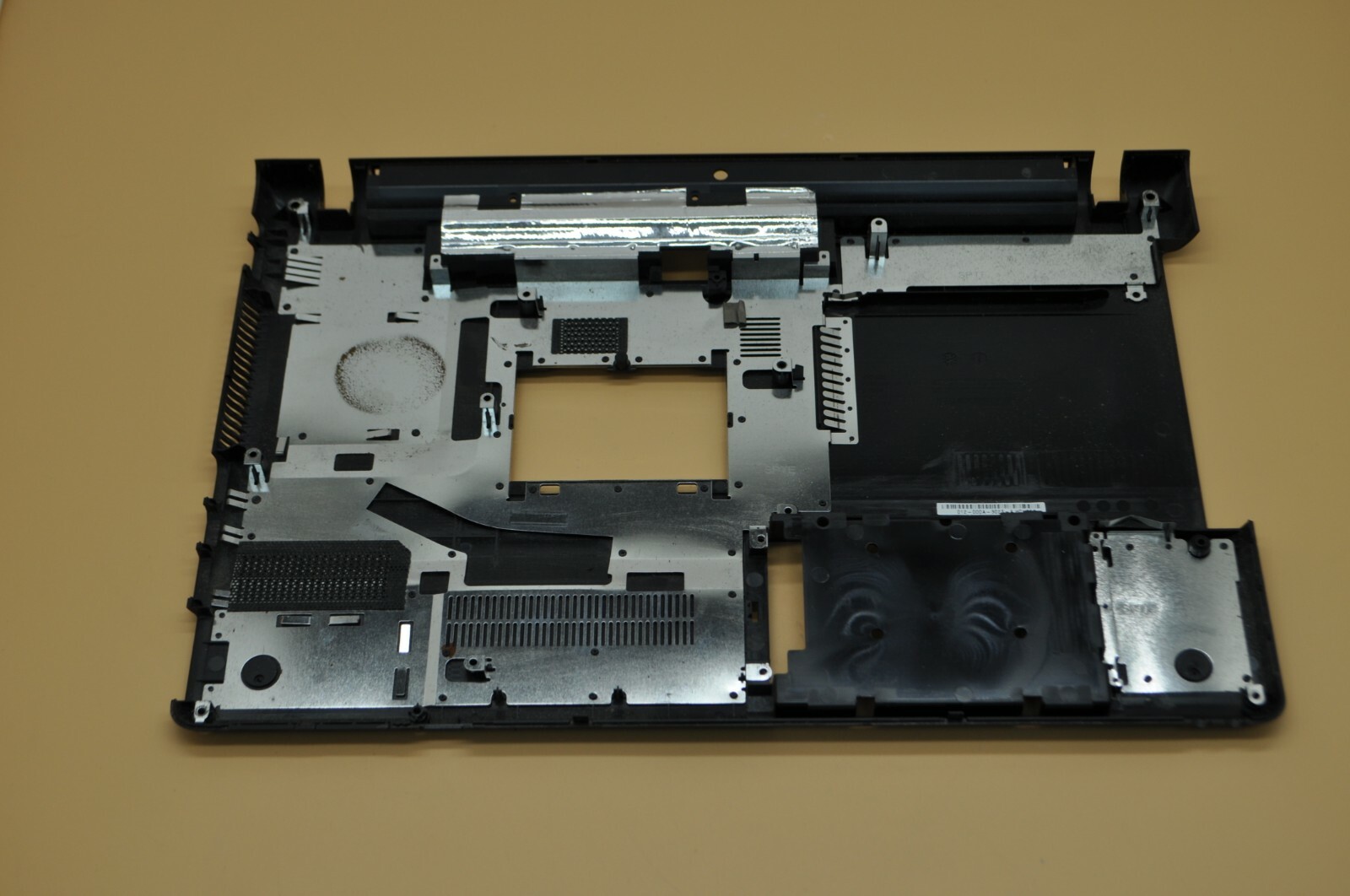 Trappe Inférieure Pour Ordinateur Sony PCG-31211M - Occasion