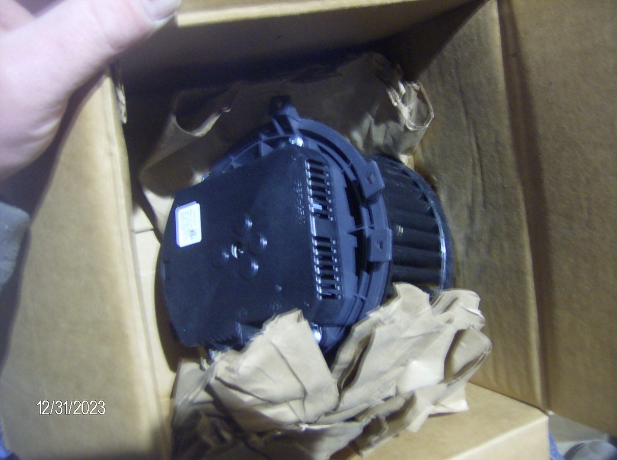 GENUINE ACDELCO GM 84418890 15-81881 HVAC BLOWER MOTOR | eBay