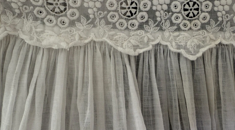 Antiguo vestido de bautizo eduardiano hecho a mano bordado blanco ZZ560 Foto 4 de 4