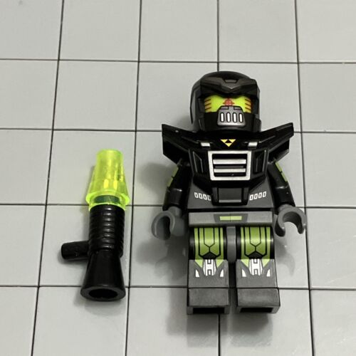 LEGO Collectible Minifigure - Evil Mech - Series 11 - G1 8