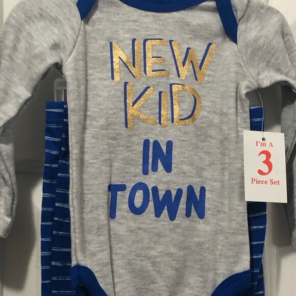 New Kid In Town 3 Piece outfit 3/6mo bodysuit, pants, hat image 2