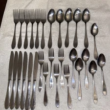 29 Pc Stainless Flatware Set - Quality Heavy Weight Set - Very Light Use