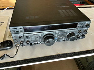 Yaesu 1000MP | eBay