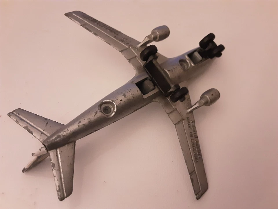 ЛИТОЙ САМОЛЕТ AIRBUS A300 B MATCHBOX LESNEY PROD 1973 - Изображение 3 из 4