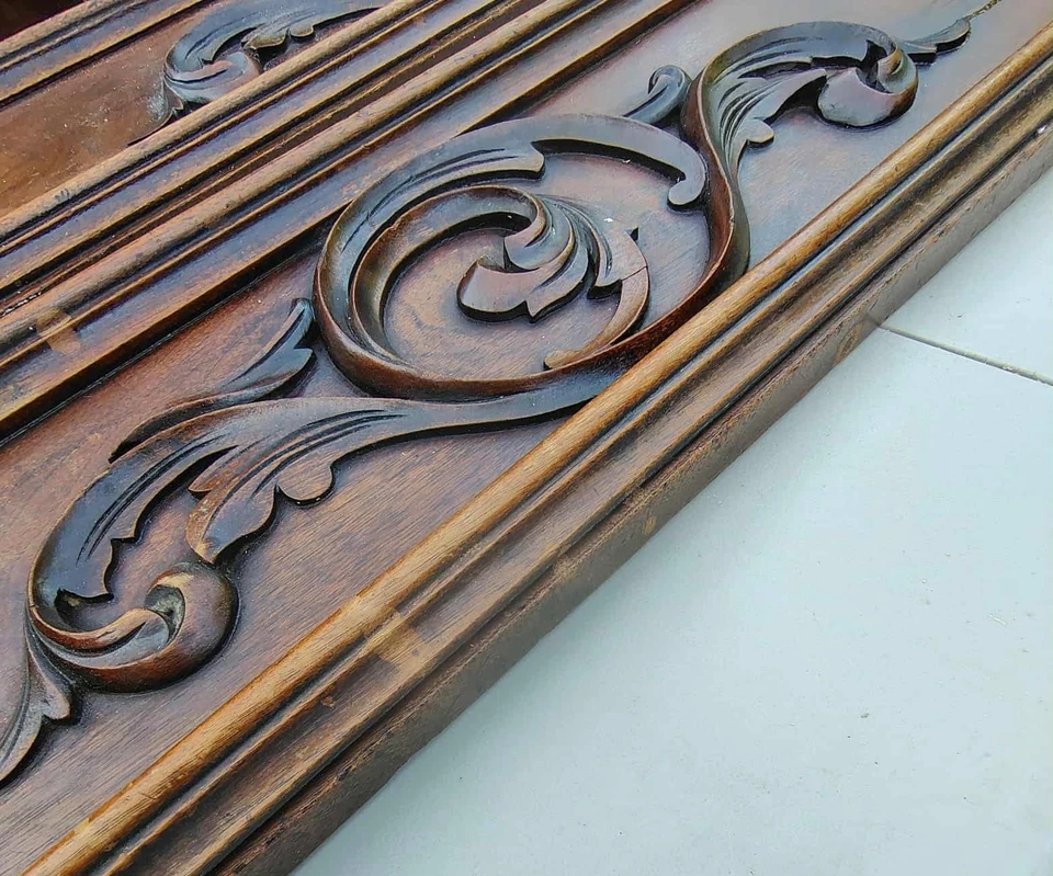 Antiguo frontón arquitectónico de salvamento de madera 1 disponible Foto 3 de 4