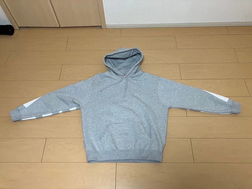 Sweat à capuche gris grand logo Supreme
