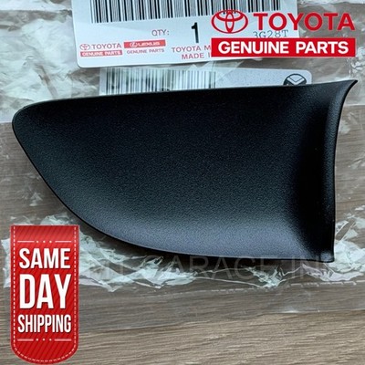 NEW 11-17 Lexus CT200h OEM Right Passenger Side Front Door Handle Insert Black