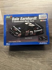Dale Earnhardt Revell Sports Image 1/24 1997 Goodwrench Monte Carlo Skill 3