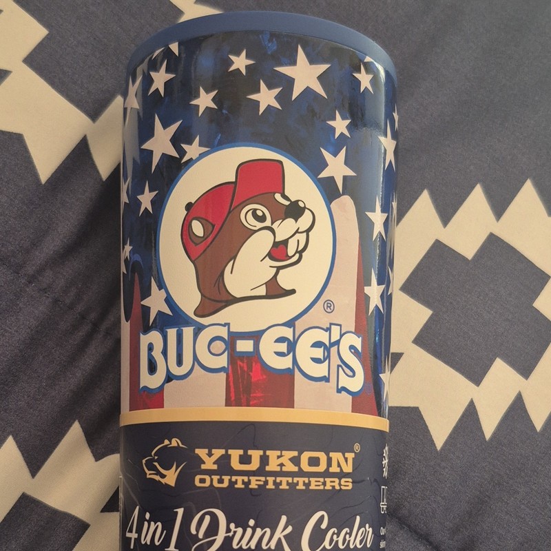 Yukon Outfitters 4-in-1 Insulated Stainless Can Cooler Buc-ee’s Stars/Flag