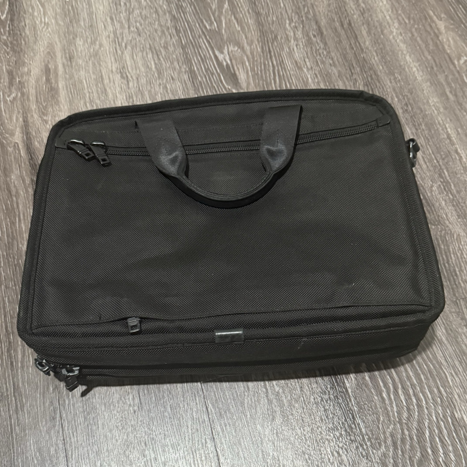 TUMI LUU Compact Large Screen Computer Brief Case… - image 11