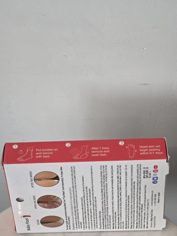 Baby Foot Original Exfoliation Foot Peel - Lavender Scented EXP: 2025 - Image 3 of 4