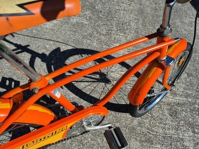 HUFFY HEAT LIGHTNING SCHWINN STINGRAY BANANA SEAT MUSCLE BIKE