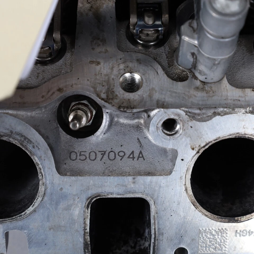 2013-2016 Volkswagen Touareg 3.0 Diesel Right Cylinder Head 06E103066M OEM Used - Bild 2 von 4