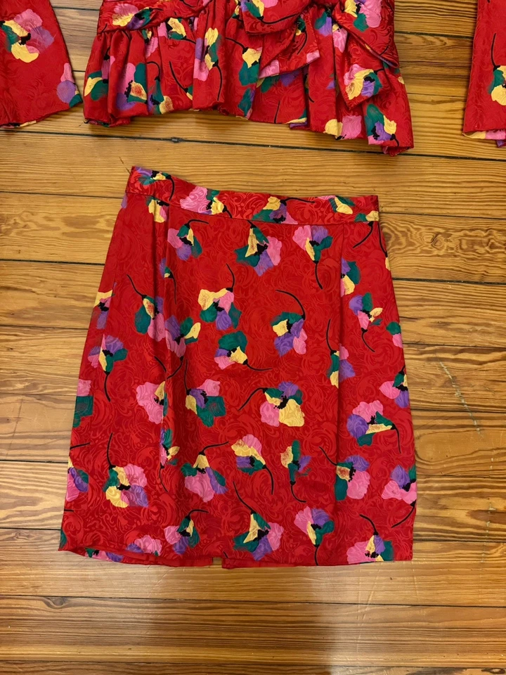 Винтажный 80-х Yves Cossette красный шелк цветочный жаккардовый набор - размер 8, сделано в Корее - Изображение 3 из 4