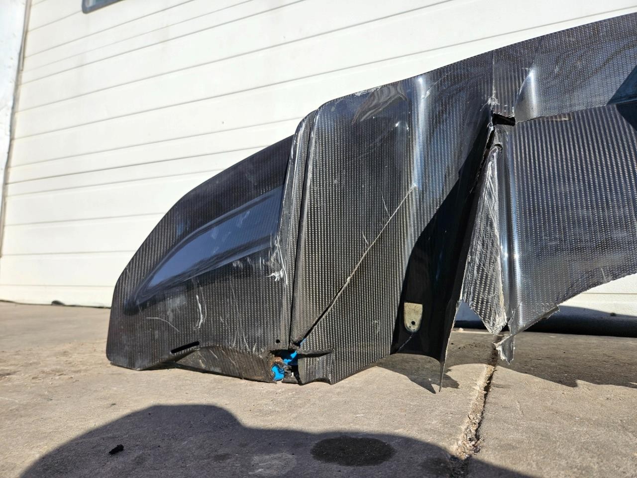 2017-2023 Audi R8 Plus OEM Rear Bumper Cover & Aftermarket Carbon Fiber Trim Ara