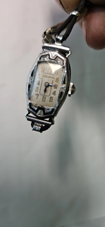 Reloj de pulsera Bulova Aret Deco 1927 para mujer bisel esmaltado raro Foto 3 de 4