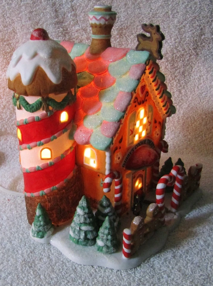 Department 56 Ginny's Cookie Treats Set Holiday Village Lighted House - Image 2 of 4