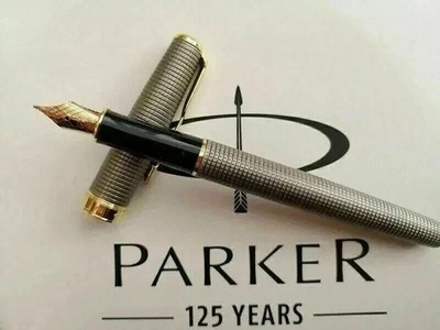 Good Grey Gird/Gold Clip Parker Sonnet Series Fine (F) Nib Fountain Pen No Box