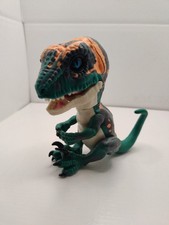 WowWee 2017 Fingerlings Untamed Velociraptor Dinosaur Raptor Fury Blue Working