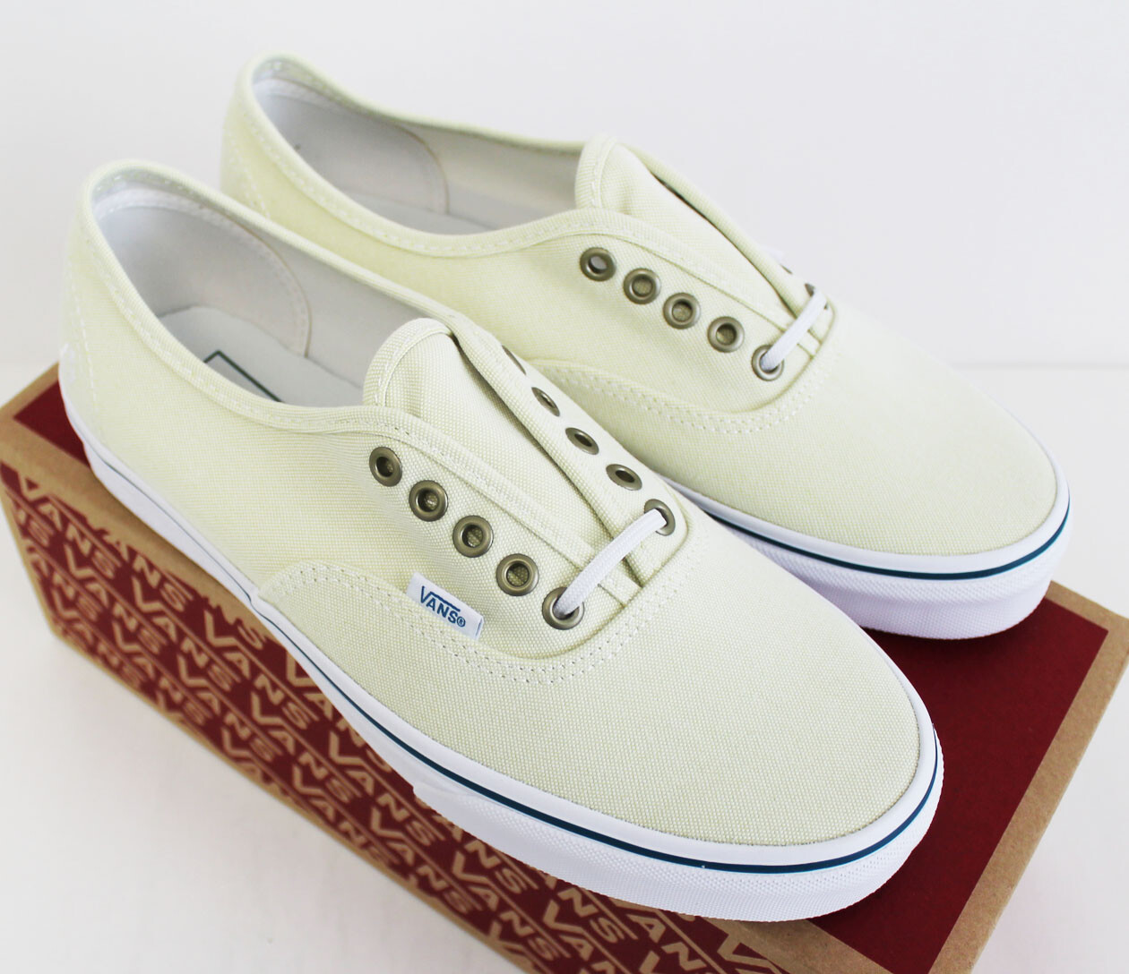 vans pet authentic