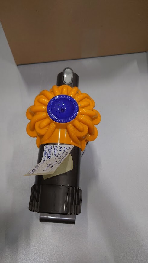 Dyson V6 Cordless Vacuum Cleaner Used No Accessories Included