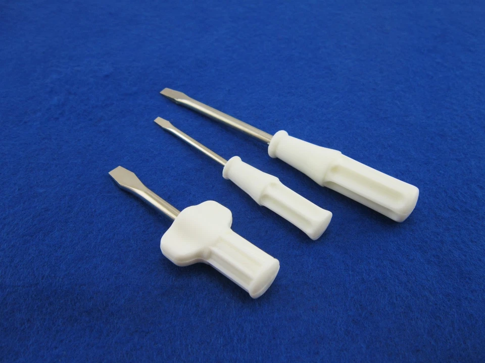 MÁQUINA DE COSER Y SERGER, JUEGO DE DESTORNILLADORES OVERLOCK 3 PIEZAS, ¡¡NUEVO!!! Foto 2 de 2