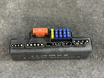 04-08 CROSSFIRE 3.2 ENGINE MANAGEMENT FUSE RELAY JUNCTION BOX MODULE