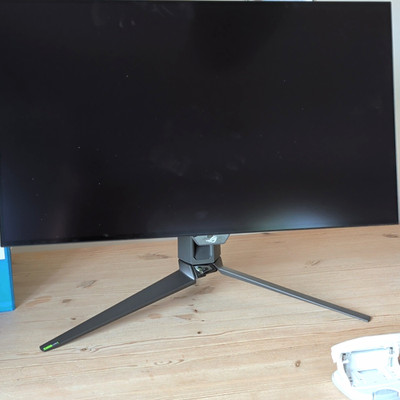 ASUS ROG Swift 31,5 Zoll Gaming Monitor ROG Swift Serie ASUS