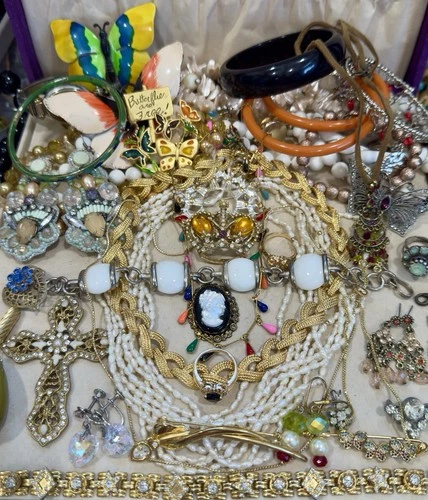 Vintage Estate Costume Jewelry Lot! AVON, NAPIER and more!