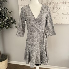 Gilli Dress Womens Large Gray Wrap 3/4 Sleeve Ruffle Hem Short Length Old Money