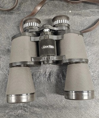 TASCO 10 x 50mm 367 ft/1000 yds quick focus /w Case. (E5)