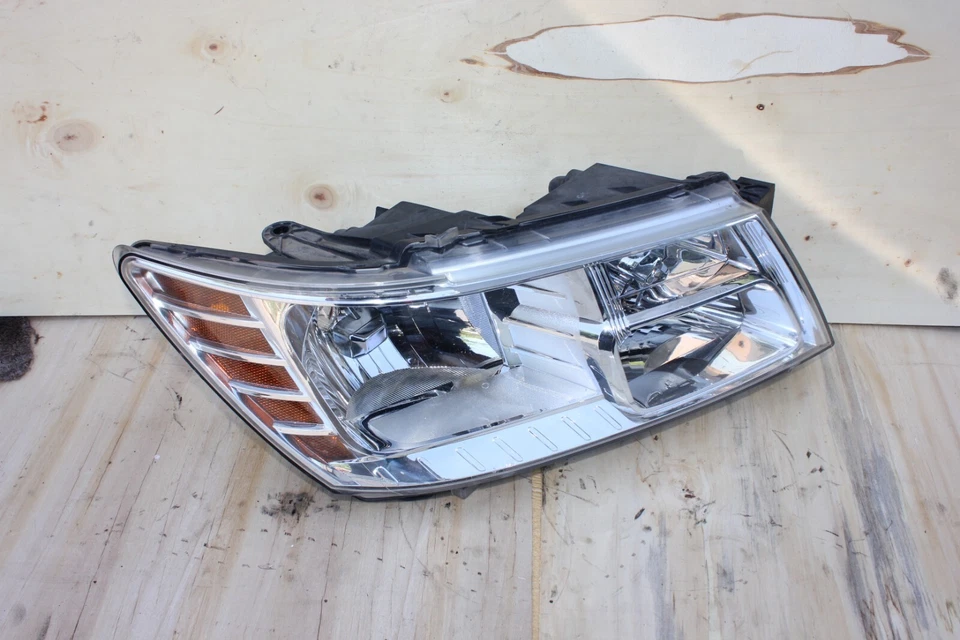 原始设备制造商 Mopar 车头灯前照灯右手 2009 - 2020 道奇 Journey 68200084AC — 第 2/4 张图片