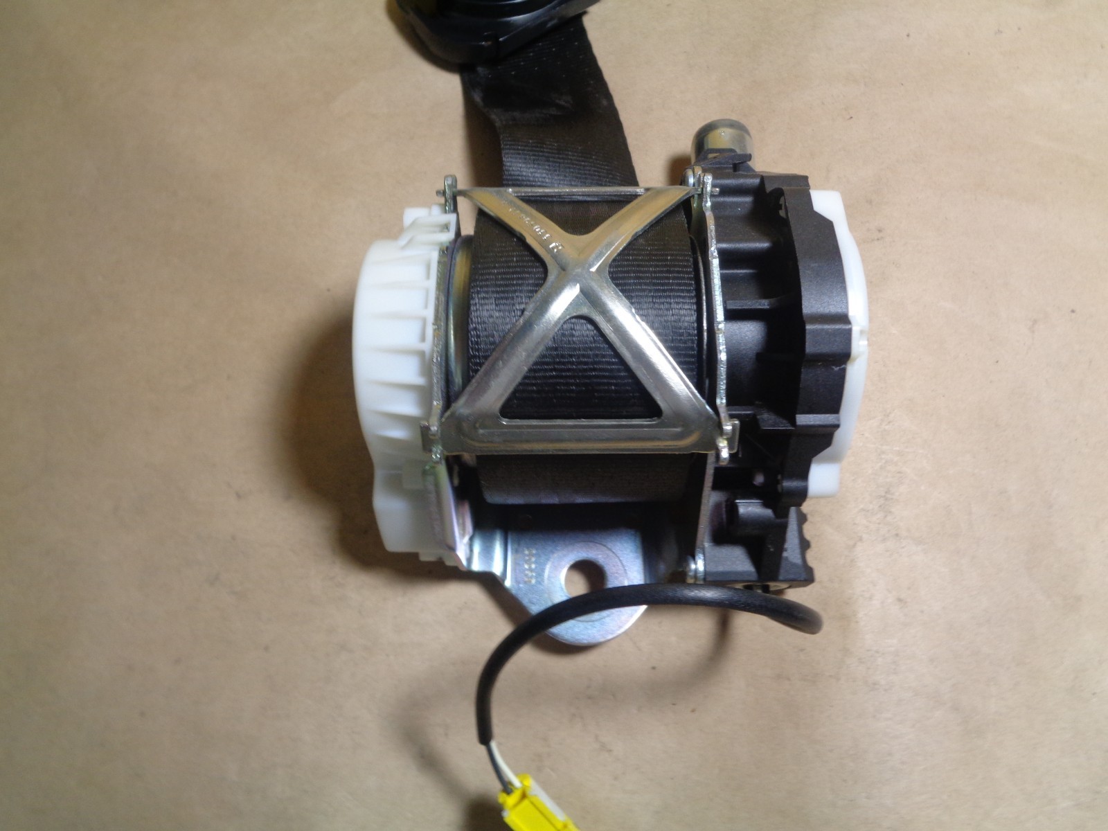Maserati GranTurismo...RH Front Seat Belt Black...Part# 80086600