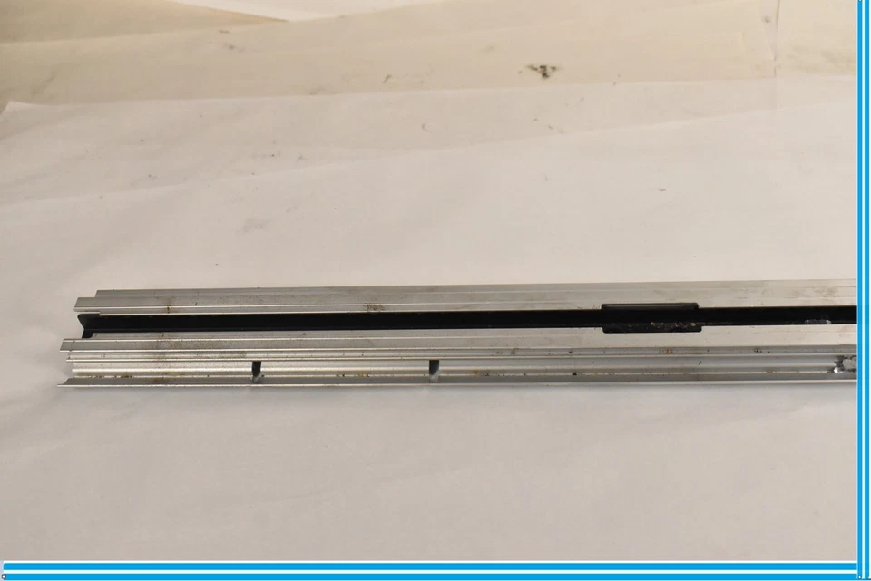 2007- 2012 BMW X5 - REAR RIGHT SEAT RAIL / CHANNEL - Image 3 of 4