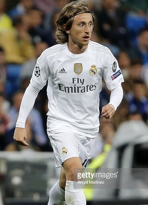 REAL MADRID Player Issue jersey 2018/19 #19 MODRIC Champions