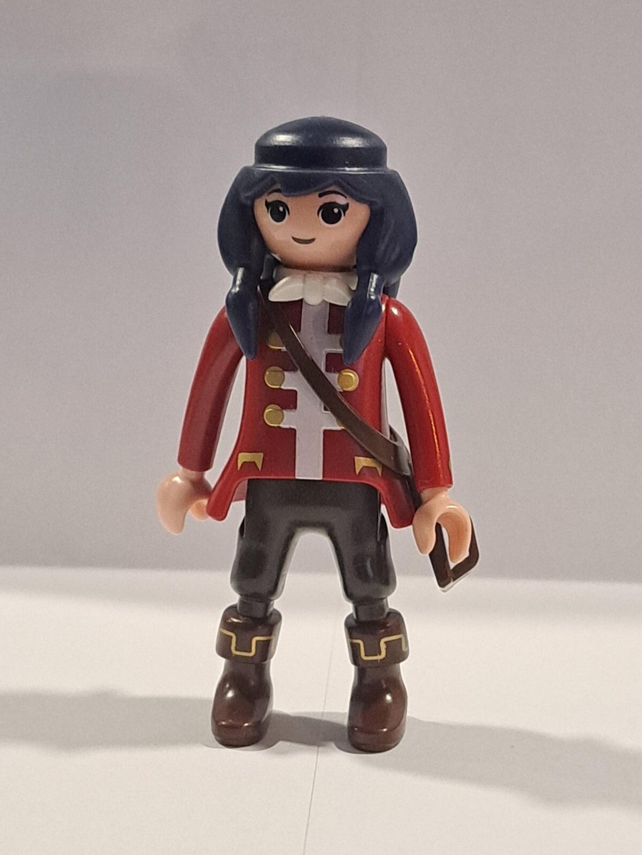 PLAYMOBIL SUPER FIGURE RUBY 7/3/21