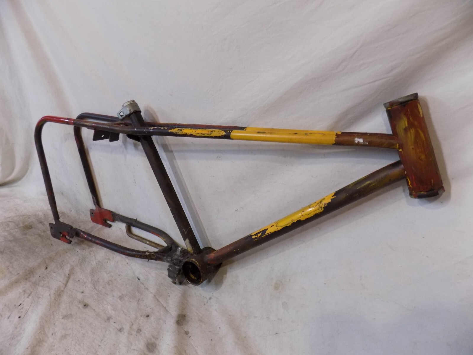 1960s SEARS SCREAMER 5-SPEED MUSCLE BIKE FRAME 1 2 VINTAGE MURRAY ELIMINATOR 69?